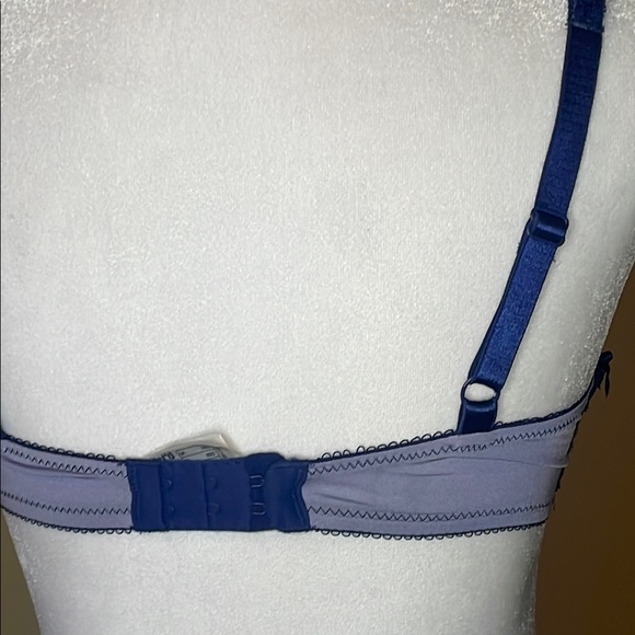 Wacoal B. Tempted Blue Lace Underwire Bra - Picture 3 of 4